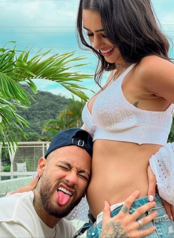 Ban gai Neymar dien bikini khoe bung bau-Hinh-5