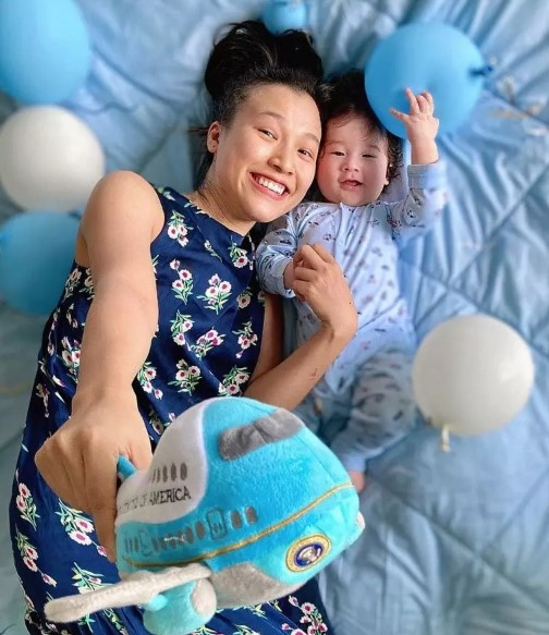 My nhan Viet o nha trong con 