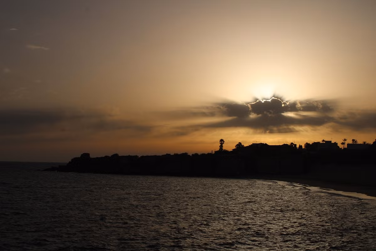 Vậy nên, linh mục đã cầu nguyện rằng, Chúa sẽ trừng phạt những người phạm lỗi. Sau đó, ông rời khỏi Rungholt.