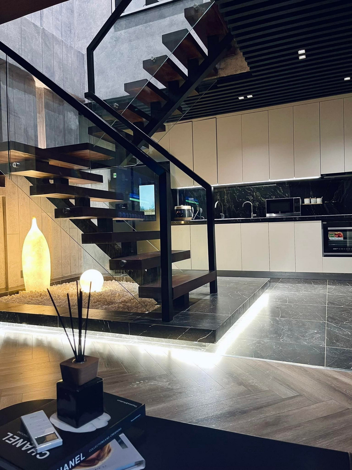 Noi that den trang cho can ho Duplex-Hinh-8