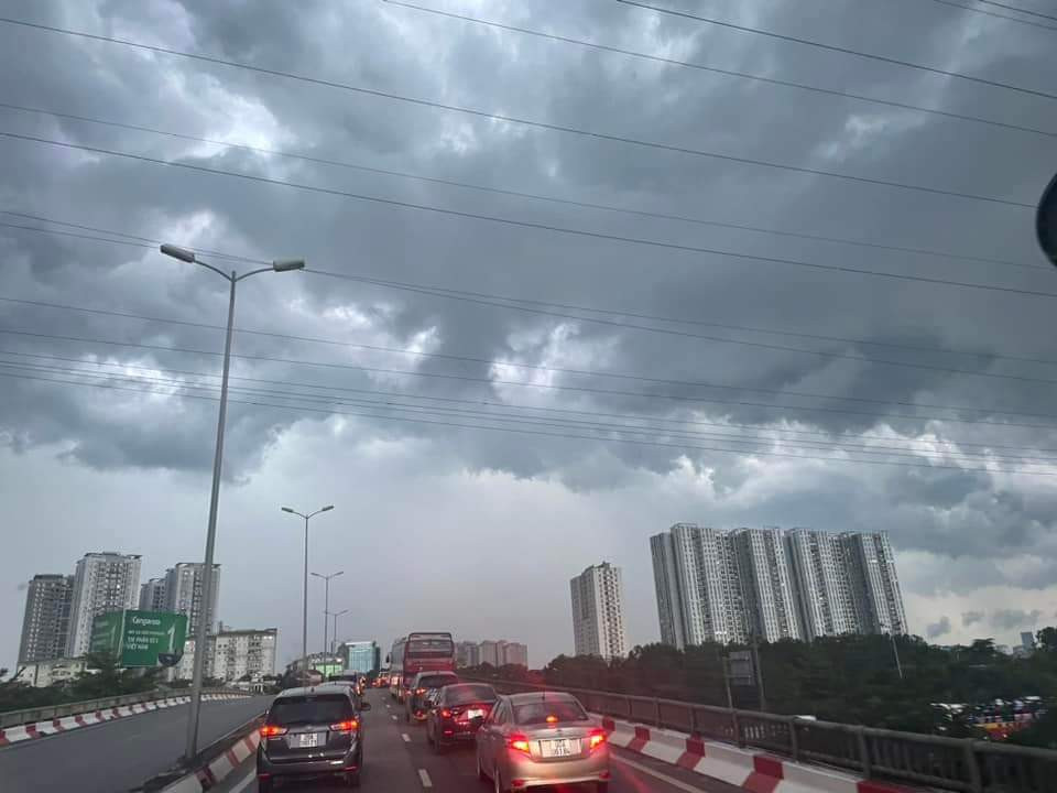 Canh bao mua lon cuc bo tai khu vuc noi thanh Ha Noi-Hinh-8