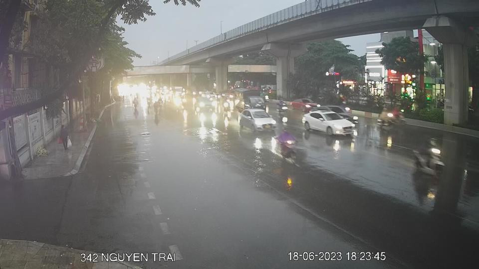 Canh bao mua lon cuc bo tai khu vuc noi thanh Ha Noi-Hinh-3