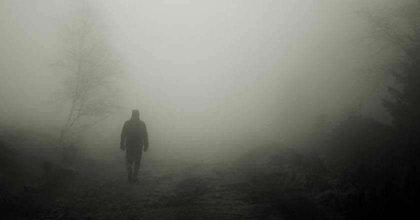 Tương tự, vào năm 1930, khoảng 2.000 dân sống tại một ngôi làng gần hồ Anjikuni, Nunavut, Canada đột ngột biến mất một cách bí ẩn chỉ sau một đêm.