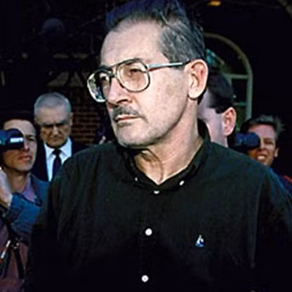 Tuy nhiên, CIA về sau phát hiện điệp viên Aldrich mua một ngôi nhà có giá hơn 540.000 USD ở Arlington, ô tô hiệu Jaguar có giá đến 50.000 USD và hóa đơn tiền điện thoại mỗi tháng khoảng 6.000 USD. Ông Aldrich tiêu xài khá nhiều trong khi lương hàng năm chỉ khoảng 60.000 USD.