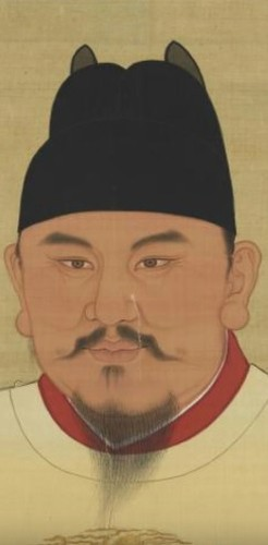 Trong khi đó, một bức tranh vẽ hoàng đế Chu Nguyên Chương với dung mạo đầy đặn, phúc hậu và có phong thái uy nghi.