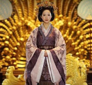 Mặc dù đã có một đời chồng, Vương Chí được Lưu Khải phong làm Thái hậu và có cuộc sống hạnh phúc. Bà là mẹ của hoàng tử Lưu Triệt, con trai duy nhất được sủng ái hơn so với các hoàng tử khác.