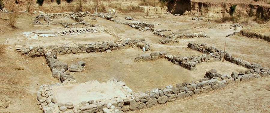 3. Thành phố Helike biến mất: Helike, một thành phố cổ Hy Lạp, đã biến mất sau một trận động đất và sóng thần, nhưng nhiều chi tiết về sự kiện này vẫn là một ẩn số.