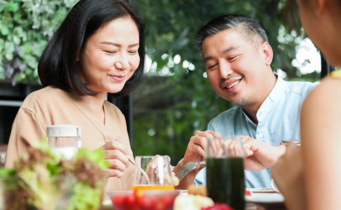 Hon 20 nam bo me toi chua tung cai nhau vi... bo biet chiu dung