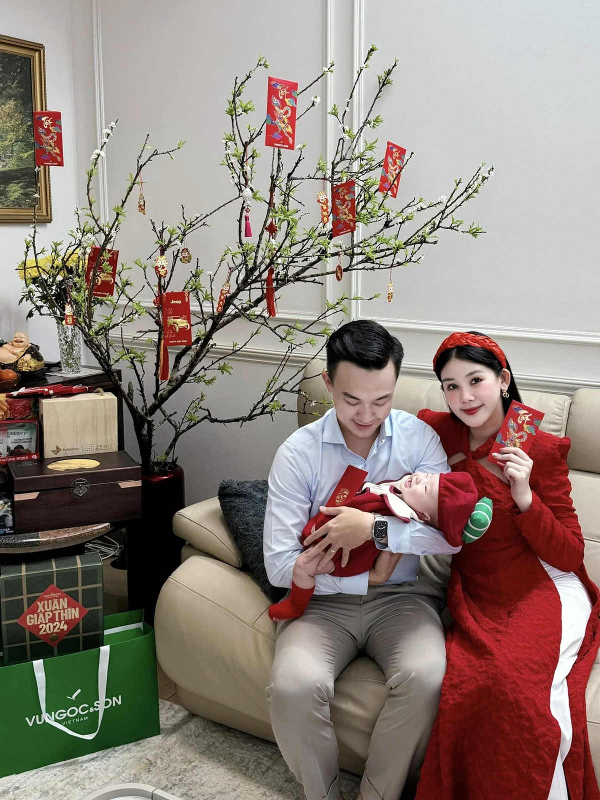 Le Au Ngan Anh thay doi the nao sau khi sinh con dau long?-Hinh-3