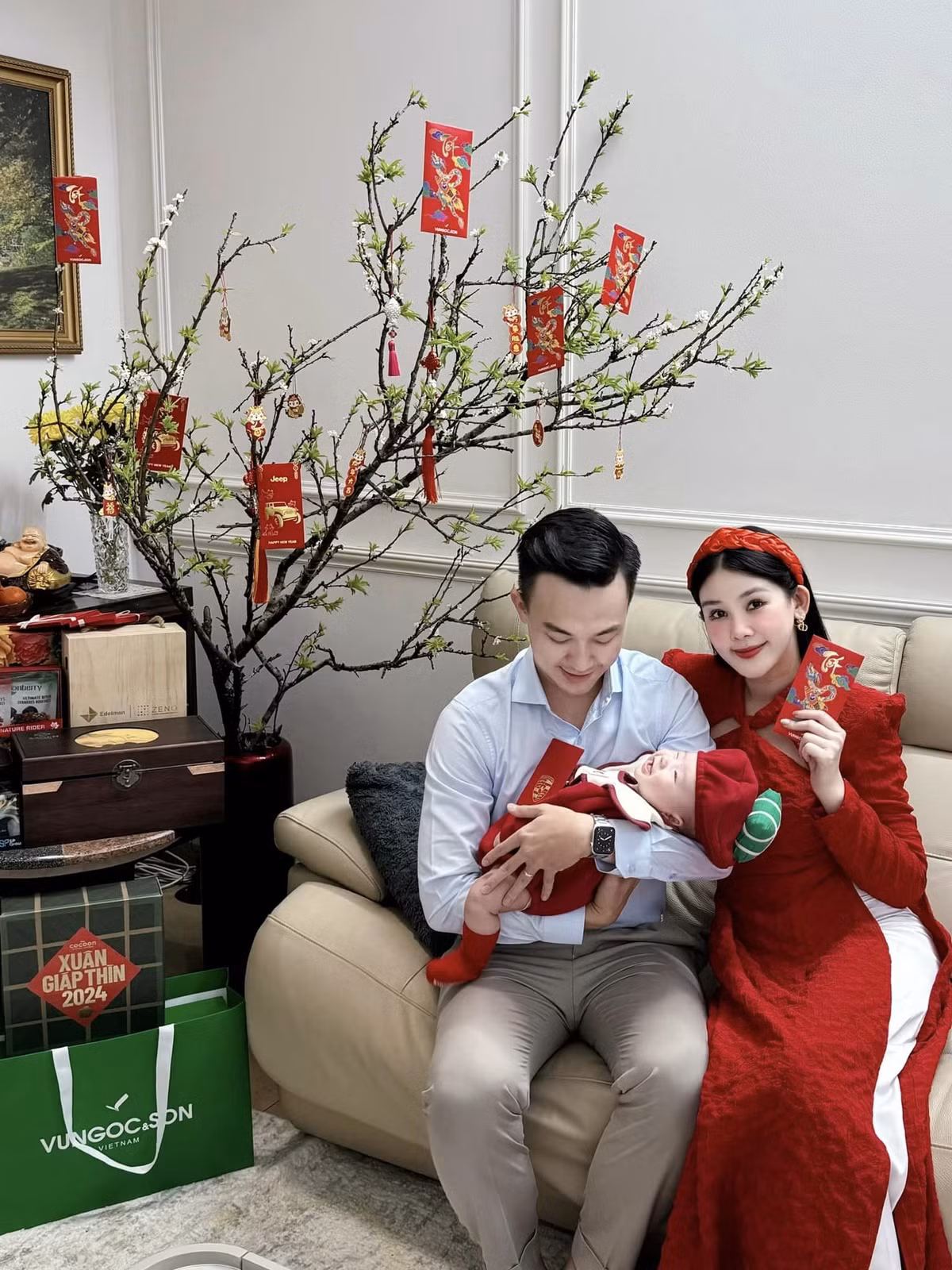 Le Au Ngan Anh thay doi the nao sau khi sinh con dau long?-Hinh-3