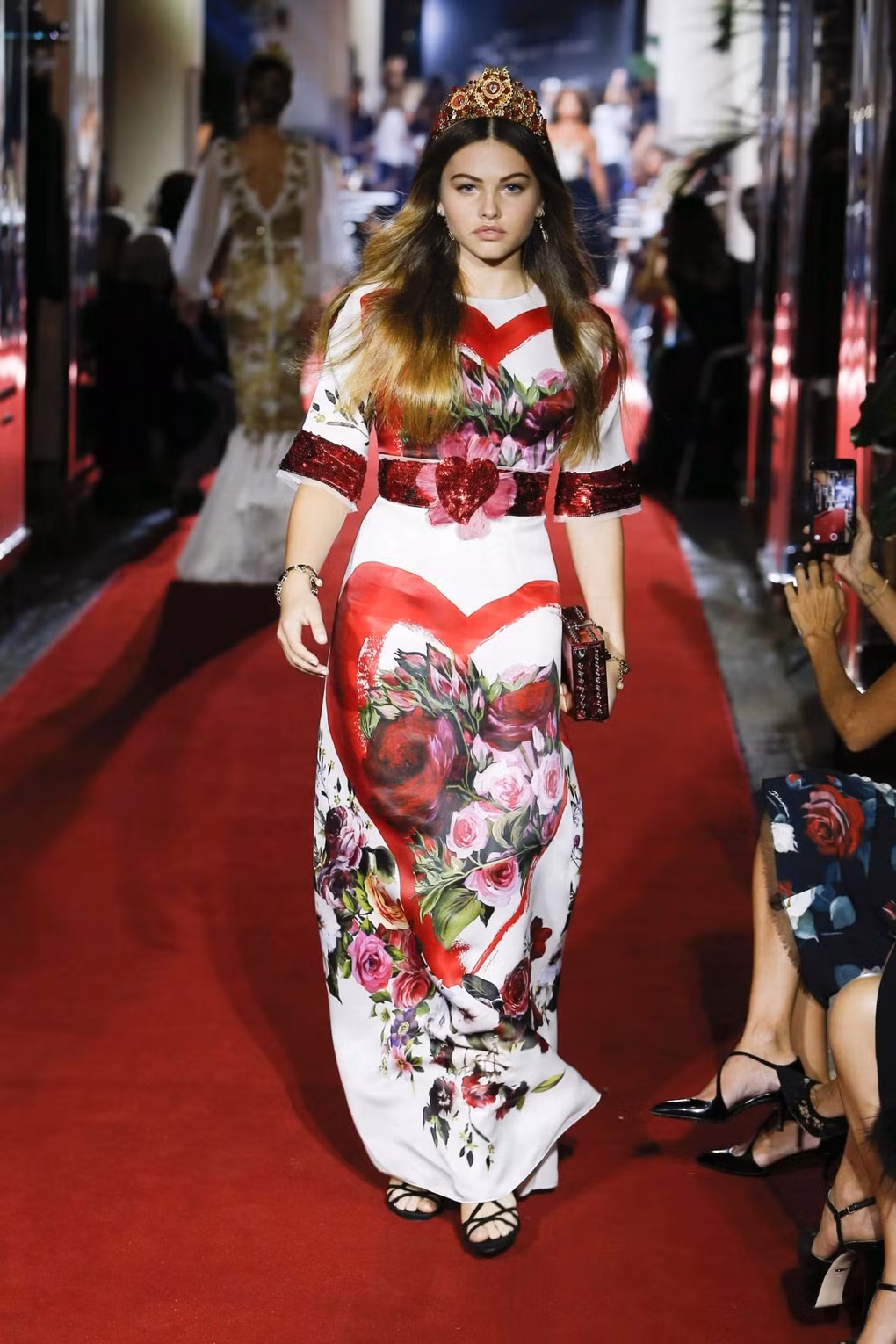 Tuoi 21 cua co gai tung duoc menh danh xinh dep nhat the gioi-Hinh-5