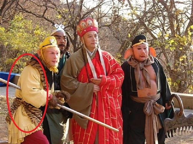 Có quan điểm cho rằng Tôn Ngộ Không có thể là hiện thân của vị thần này, với sự thông minh, tài giỏi nhưng cũng nóng nảy và háo thắng.