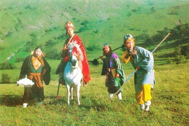 Đường Tăng và các đồ đệ của mình, bao gồm Tôn Ngộ Không, Trư Bát Giới và Sa Tăng, đi theo Đường Tăng để thỉnh kinh là do được Quan Thế Âm Bồ Tát khai sáng và yêu cầu.