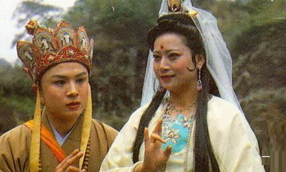 Cuối cùng, dự án Đường Tăng đi Tây Thiên lấy kinh được giao cho Quan Âm Bồ Tát xử lý, vì vậy khi gặp khó khăn trong dự án này, Tôn Ngộ Không thường tìm đến Ngài để xin giúp đỡ.