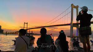 Người dân Nhật Bản đã có cơ hội ngắm nhìn hiện tượng thiên nhiên đặc biệt này gần đây, được gọi là " gấu trúc hoàng hôn".