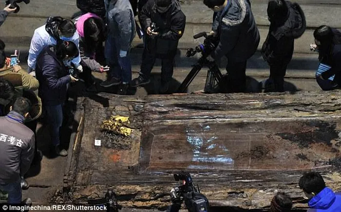 Lăng mộ của Lưu Hạ được phát hiện tại Nam Xương, tỉnh Giang Tây, Trung Quốc. Nó là một trong những ngôi mộ cổ được bảo tồn tốt nhất từ thời Tây Hán, với cấu trúc thống nhất và hệ thống hiến tế hoàn chỉnh.