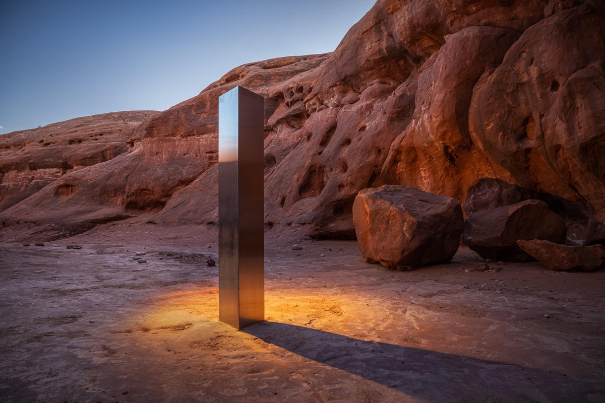 Một số người đề xuất rằng đó có thể là một kiểu nghệ thuật sắp đặt, trong khi người khác nghĩ đến khả năng là một vật dụng nghiên cứu khoa học.