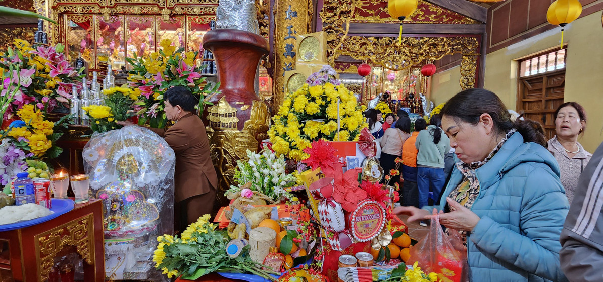 Những mâm lễ luôn được chuẩn bị kỹ lưỡng, chu đáo và đẹp đẽ.