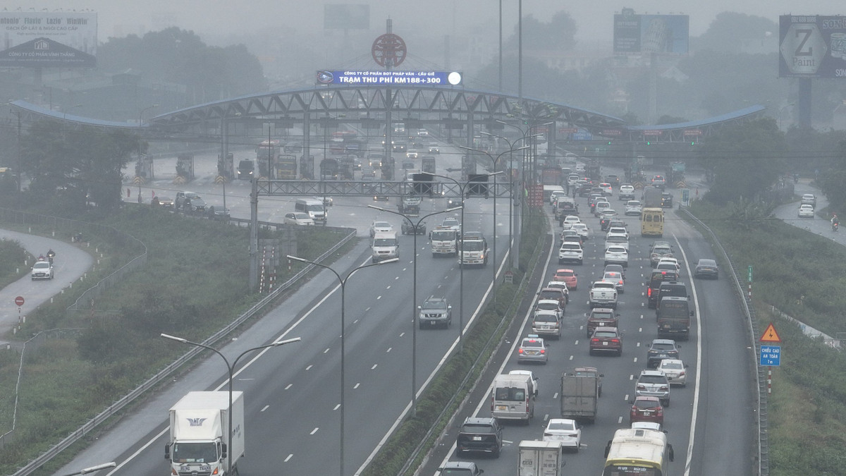 Theo dự báo, sáng 8/2, giao thông Hà Nội vẫn sẽ chịu một áp lực không nhỏ khi lượng đông phương tiện đổ về các tỉnh phía Nam khá lớn.