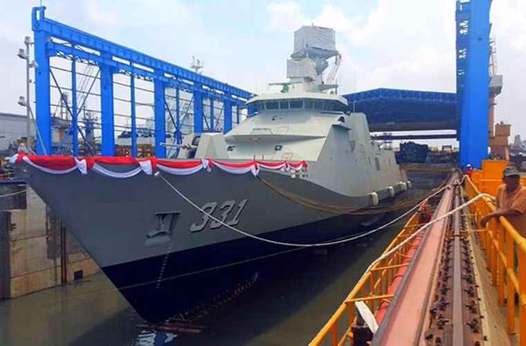 Chiếc Sigma 10514 đầu tiên chế tạo cho Hải quân Indonesia dự kiến sẽ mang tên Raden Edi Martadinata.