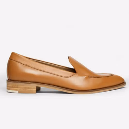 Kiểu dáng cổ điển nhưng vẫn thanh lịch.