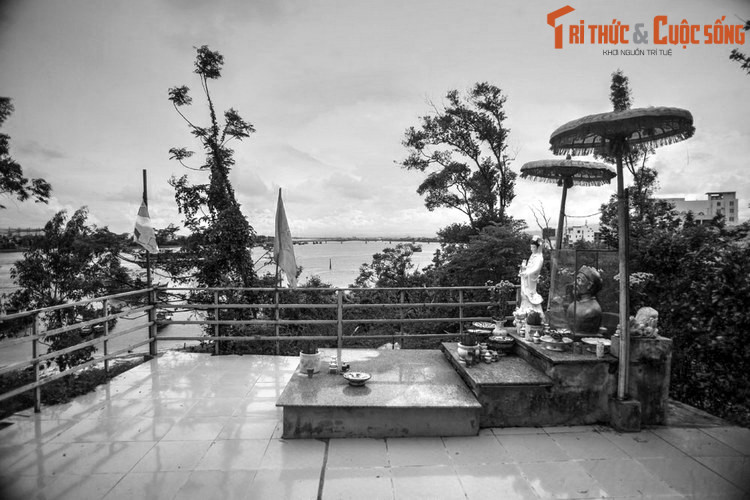 Lũy dài hơn 12 km, có nơi cao hơn 3 mét, chân lũy rộng từ 6-8 mét. Để củng cố thêm, sau này Đào Duy Từ còn thiết kế thêm lũy Động Hải, tạo thế tương hỗ cho các công trình phòng thủ khu vực tranh chấp Trịnh - Nguyễn.