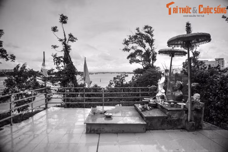 Lũy dài hơn 12 km, có nơi cao hơn 3 mét, chân lũy rộng từ 6-8 mét. Để củng cố thêm, sau này Đào Duy Từ còn thiết kế thêm lũy Động Hải, tạo thế tương hỗ cho các công trình phòng thủ khu vực tranh chấp Trịnh - Nguyễn.