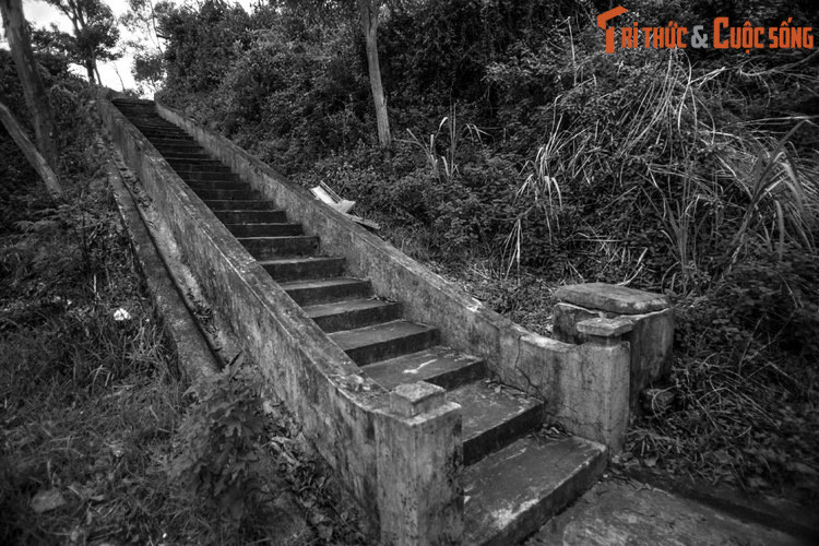 Bốn thế kỷ trước, các phương tiện đo đạc chưa chuẩn xác như ngày nay. Chỉ bằng cách nhìn hình thế núi sông, Đào Duy Từ đã hiến kế cho chúa Nguyễn Phúc Nguyên xây dựng một hệ thống công trình phòng ngự bền vững nhằm chặn ngang đường tiến quân của quân Trịnh.