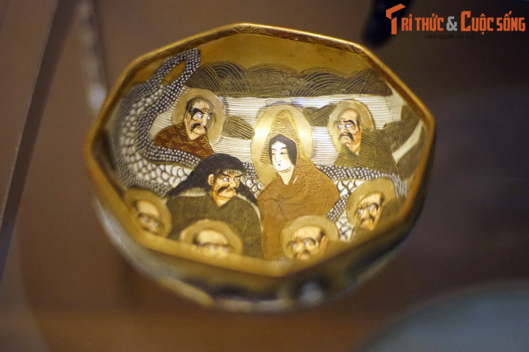 Thố gốm men nhiều màu của Nhật Bản, thế kỷ 17.