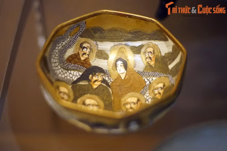 Thố gốm men nhiều màu của Nhật Bản, thế kỷ 17.