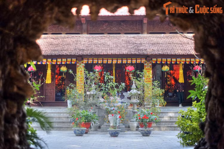 Chua nao co cong tam quan ky la nhat Ha Noi?