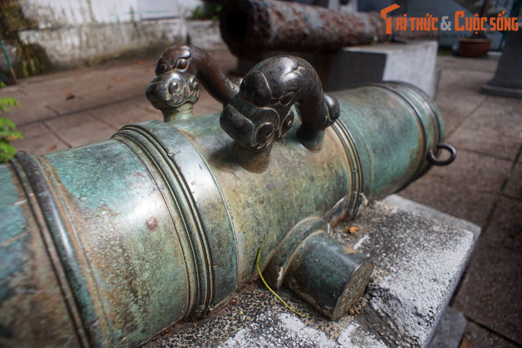 Các khẩu “Hùng uy tướng quân” và “Thắng uy tướng quân” trưng bày ở Bảo tàng Lịch sử TP HCM đã từng được quân đội nhà Nguyễn sử dụng để bảo vệ thành Gia Định năm 1859.