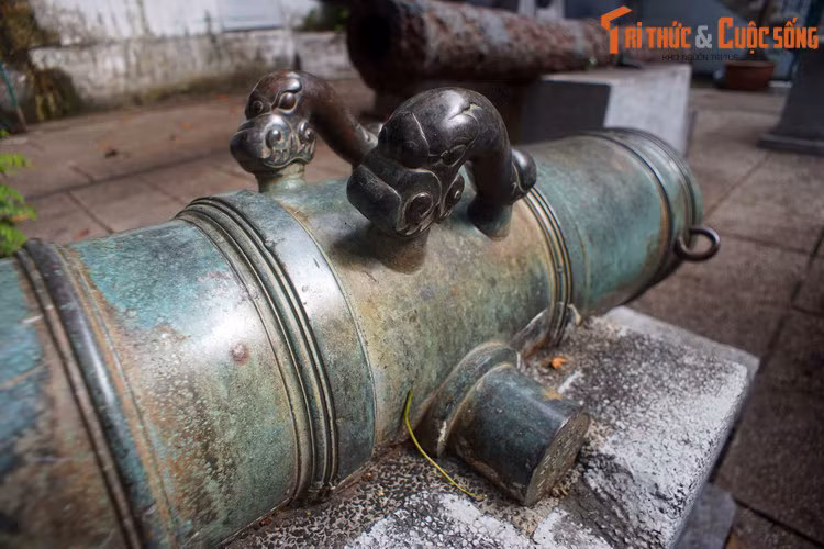 Các khẩu “Hùng uy tướng quân” và “Thắng uy tướng quân” trưng bày ở Bảo tàng Lịch sử TP HCM đã từng được quân đội nhà Nguyễn sử dụng để bảo vệ thành Gia Định năm 1859.