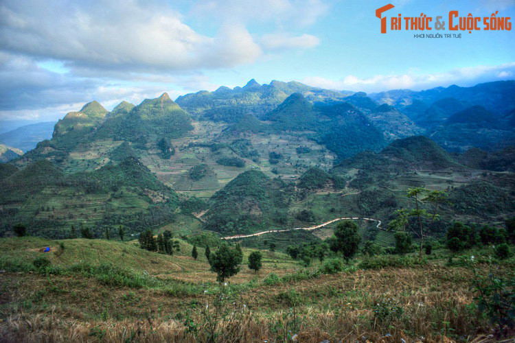 Là một địa danh du lịch nổi tiếng của tỉnh Lào Cai, huyện miền núi biên giới Si Ma Cai mang một cái tên "lạ" khiến nhiều du khách phương xa không khỏi tò mò. Vậy tên gọi Si Ma Cai có ý nghĩa gì? Ảnh: Phong cảnh Si Ma Cai.