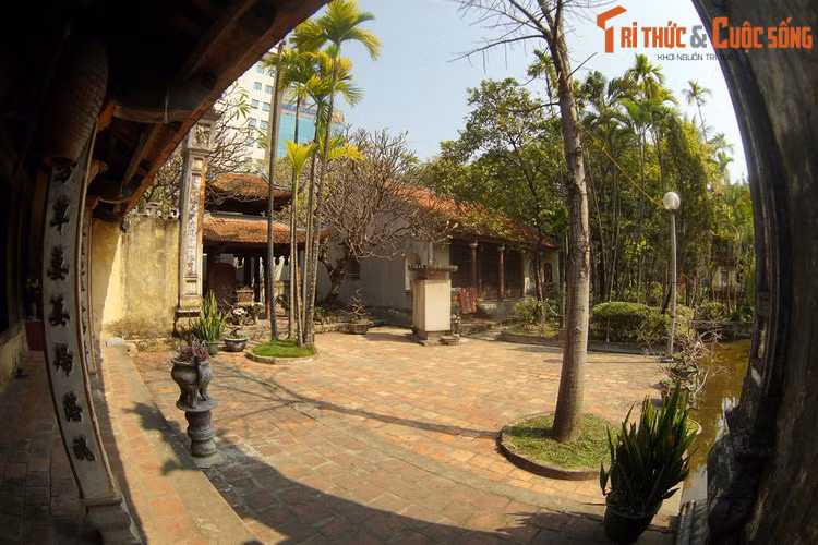 Sau khi triều Tây Sơn sụp đổ, tránh những hệ lụy từ sự chuyển đổi thời đại, nhân dân trong vùng đã đổi tên Tây Sơn tự thành Kim Sơn tự. Tên gọi chùa Kim Sơn tồn tại kể từ khi đó cho đến hôm nay.