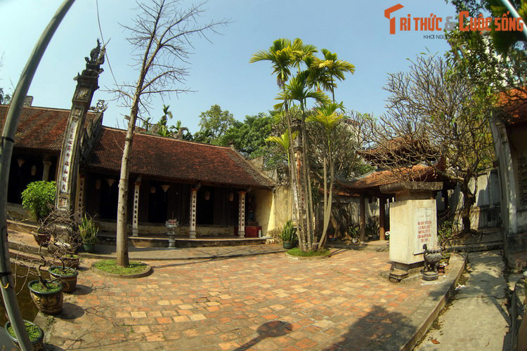 Sau đó, nhân dân đã xây chùa cạnh khu nghĩa địa này, lấy tên là Tây Sơn tự để ngày đêm hương khói, cầu siêu thoát cho anh linh những quân sĩ Tây Sơn trận vong.