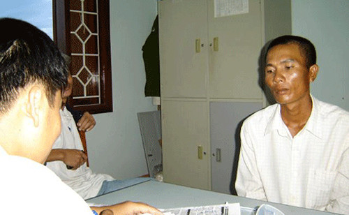 Nguyễn Văn Thâm tại cơ quan công an.