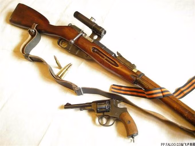 Khẩu Mosin–Nagant M91/30 PU bắn tỉa của Quân đội Liên Xô, cũng trong cuộc chiến này đã có rất nhiều anh hùng bắn tỉa ghi được chiến tích hiển hách với việc hạ gục hàng trăm sỹ quan địch. Nguồn ảnh: Sina.