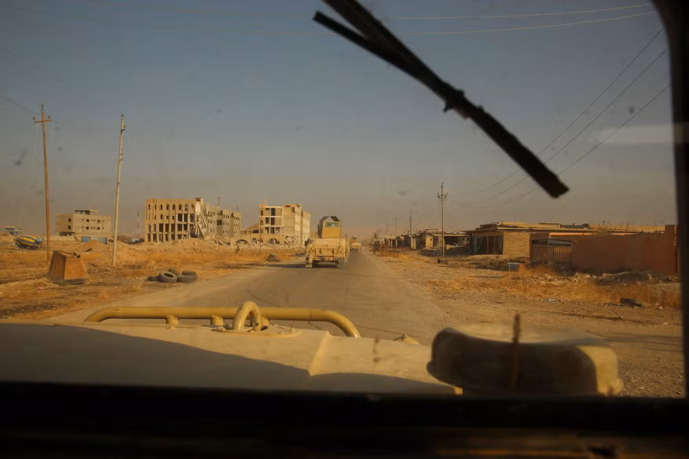 Theo các phương tiện truyền thông của Mỹ thì các cơ sở sản xuất vũ khí của phiến quân IS đang ngày càng được mở rộng về quy mô và số lượng. Các trang tin này còn đưa ra bằng chứng về việc rất có khả năng Mosul chính là trung tâm sản xuất vũ khí của Nhà nước Hồi giáo IS. Nguồn ảnh: QQ.