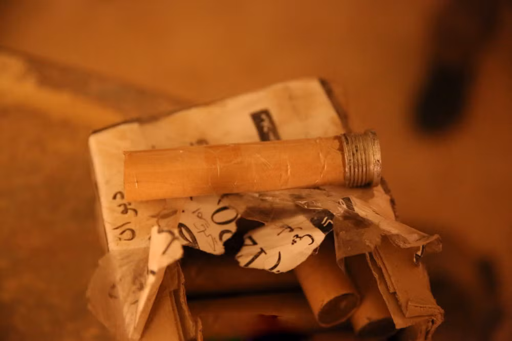 Có cả đạn ghém nữa, những đầu đạn này sẽ được nhồi đầy những hạt bị sắt nhỏ bằng hạt đậu, khi bắn ra hàng trăm viên bi sắt sẽ bay tứ tung, gây sát thương rất lớn trong một khu vực rộng. Nguồn ảnh: QQ.