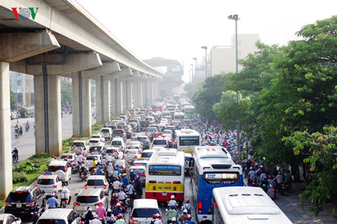 Giam tac duong, Ha Noi se thu phi xe ca nhan gio cao diem?-Hinh-2
