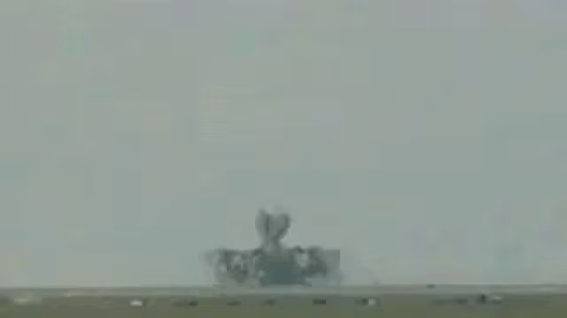 Loại vũ khí này được sử dụng một cách phổ biến bởi rất nhiều nước trên thế giới nhất là trong tác chiến ở môi trường đô thị. Ngoài sóng xung kích có độ mạnh lớn hơn thông thường, lửa phát ra từ vụ nổ cũng là cách rất hữu hiệu để "quét" bộ binh của đối phương. Nguồn ảnh: Pinterest.