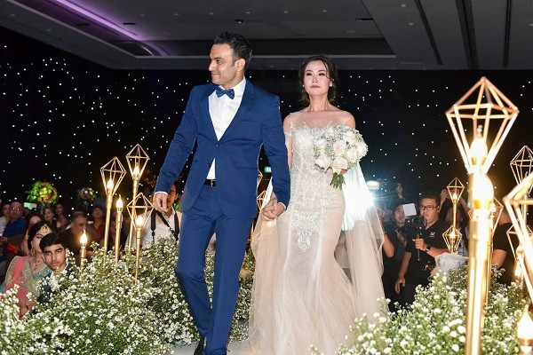 Chồng Võ Hạ Trâm tên thật là Vikas Chaudhary, là doanh nhân người Ấn Độ hiện đang sinh sống và làm việc tại TP.HCM.