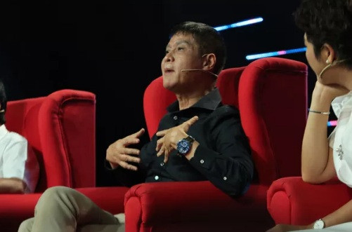 Bi che “khong co kien thuc can ban lam MC”, Quyen Linh noi gi?-Hinh-2