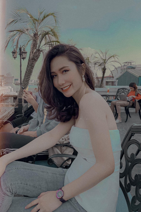 Chia sẻ về độ tuổi 25 của mình, Ngọc Tuyết cho biết: “Tôi cảm thấy mình khá đặc biệt khi là thí sinh nhiều tuổi nhất lọt vào vòng bán kết. Nhìn các em trẻ tuổi, tôi cũng ước gì mình còn trẻ như các em, được quay lại thời gian cách đây 5 năm để đi thi. Tuy nhiên, có thể 5 năm trước, tôi trẻ đẹp hơn bây giờ nhưng không thể chín chắn và có độ sâu như hiện tại”.