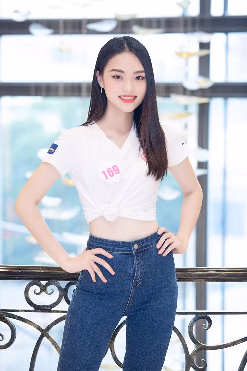 Trong thời gian này, các thí sinh bước vào quá trình tập luyện nghiêm ngặt chuẩn bị cho các phần thi của vòng chung kết.