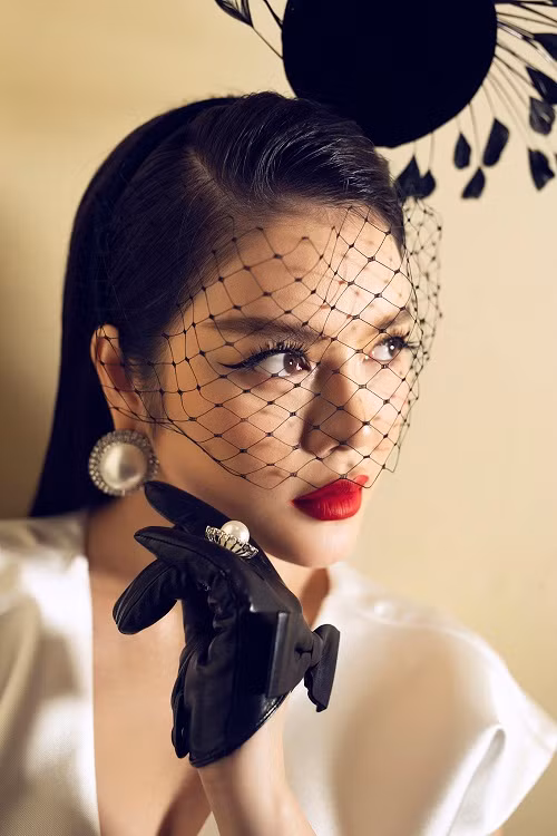 Hình ảnh đẹp kiêu sa của Lý Nhã Kỳ trong sự kiện thời trang vừa diễn ra.