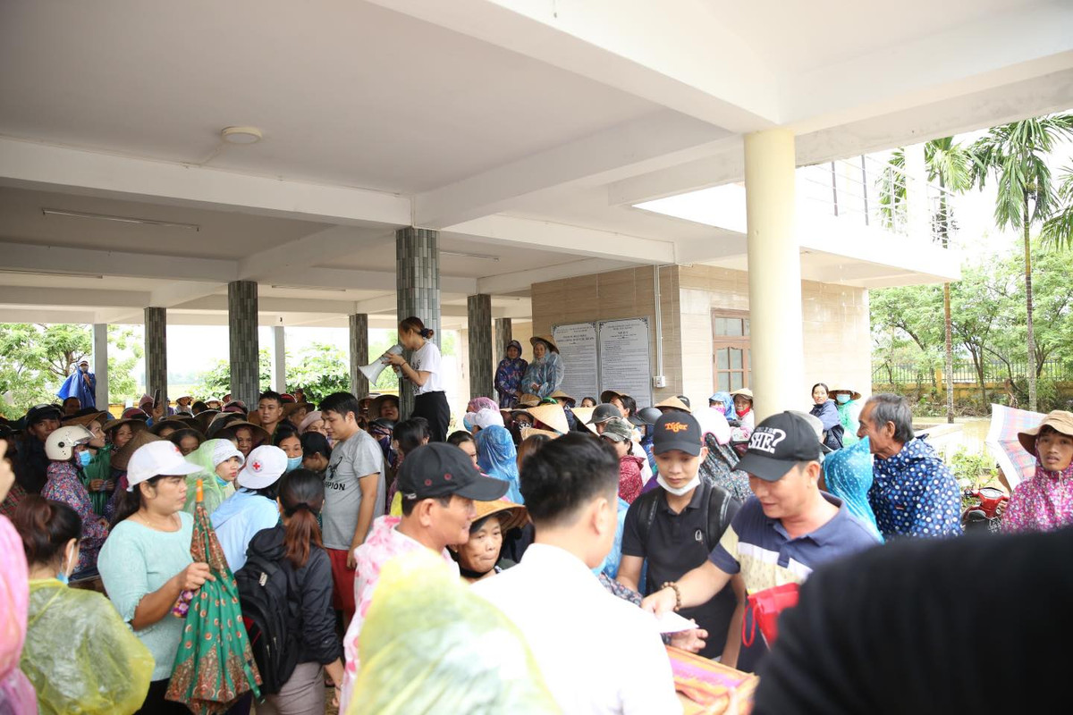 Mỹ Tâm là một trong những sao Việt chăm chỉ làm việc thiện.