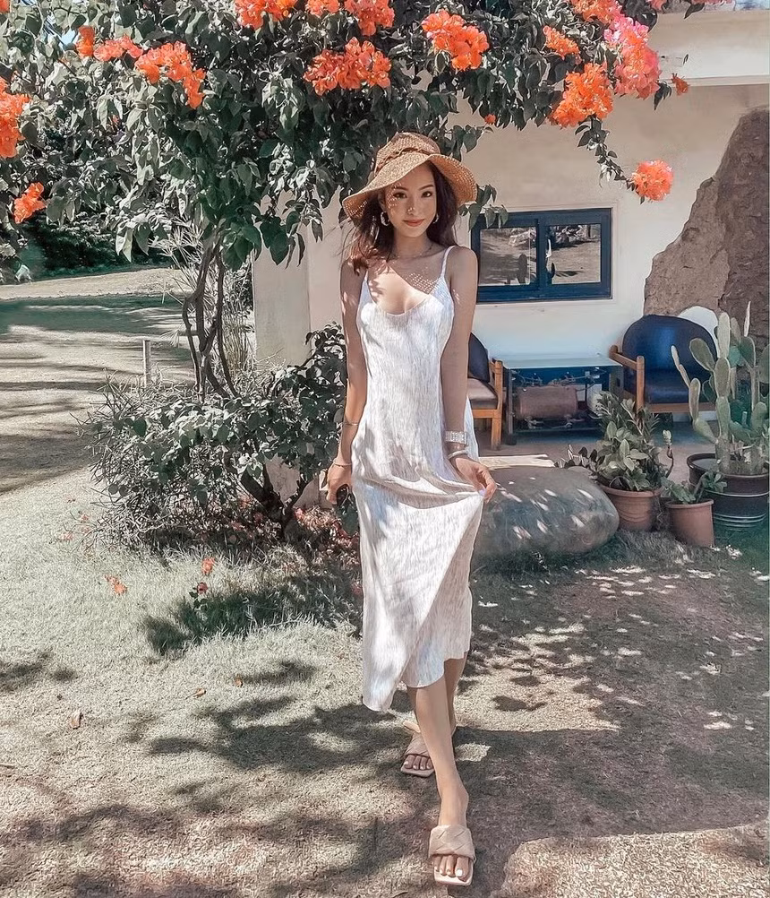 "Chúng tôi chia tay cách đây hơn hai tháng. Tôi không rõ vì sao cô ấy lại đăng ảnh như vậy", Cao Thánh Viễn cho biết.