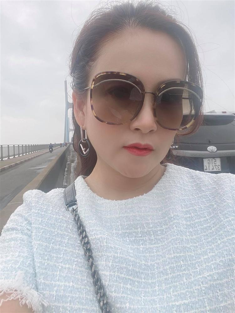 Vo bi ket tren cau 3 tieng, Binh Minh giai cuu nhu 